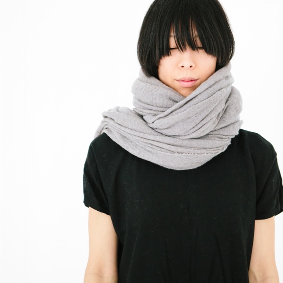 Small Cloud Shop Wool Cloud Scarf size Large in bone - Picture 3 of 6